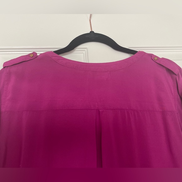 LOVE NOTES Gorgeous magenta color blouse - Picture 7 of 7